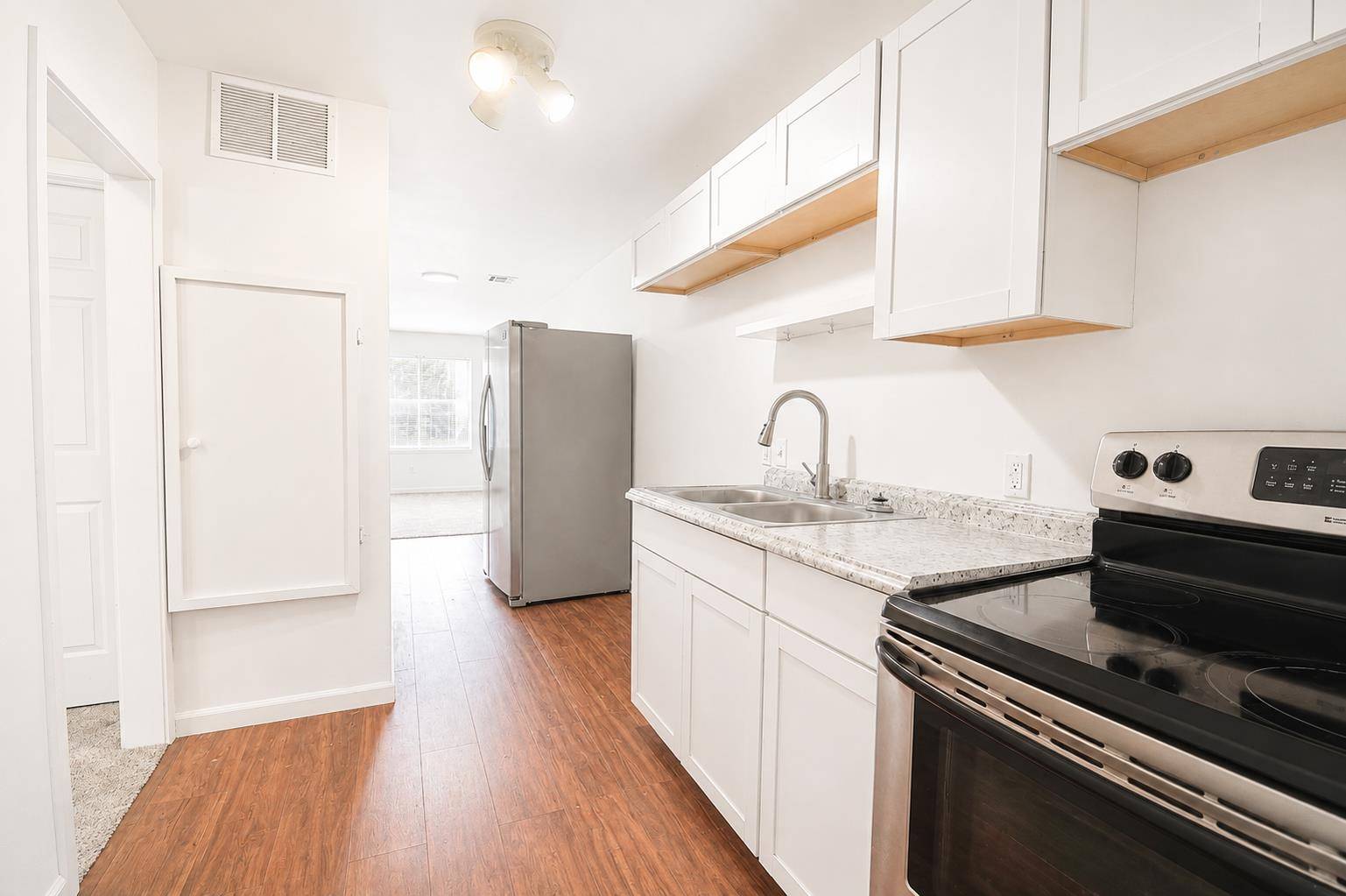 1639 N Hydraulic, Wichita, KS 67214