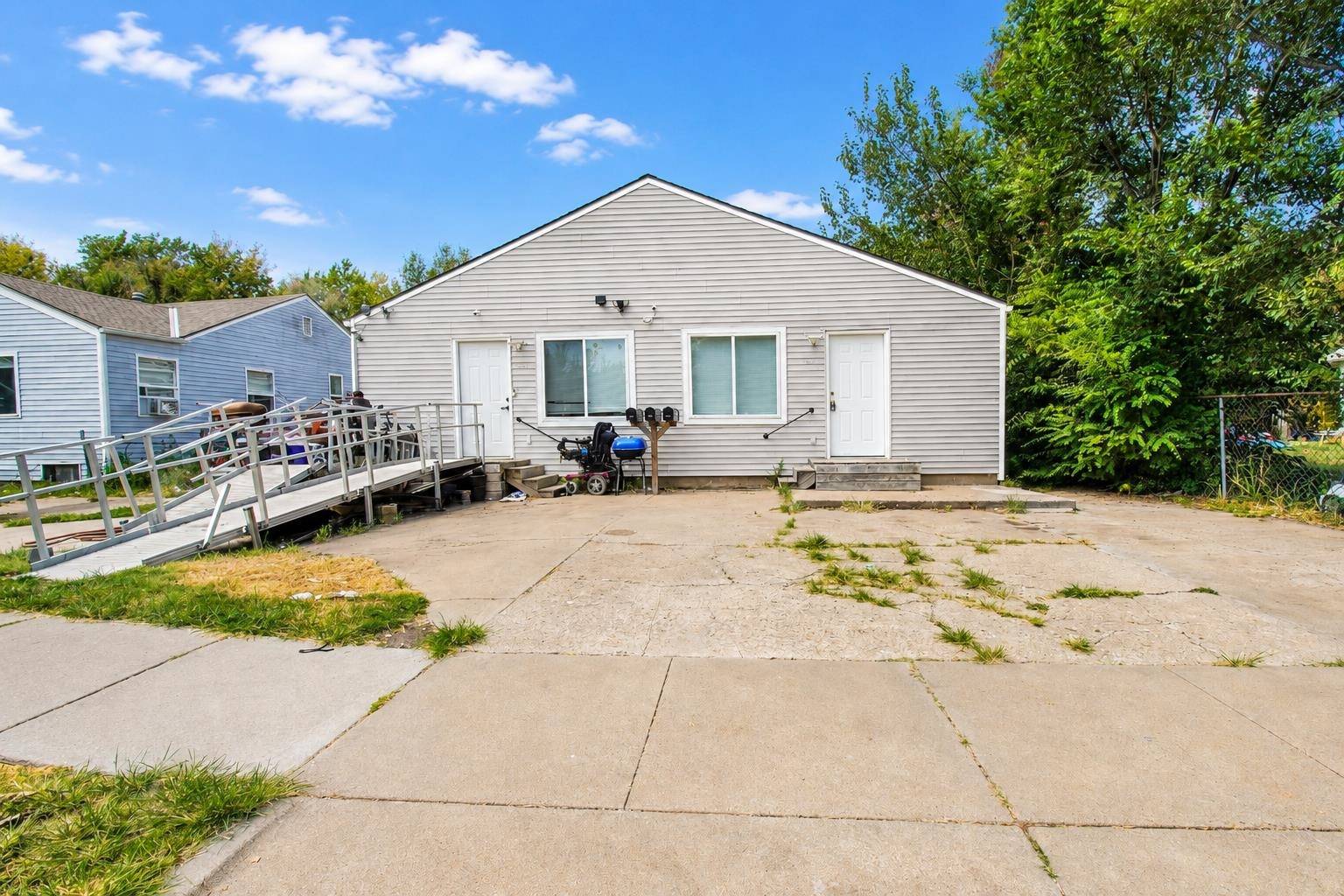 1639 N Hydraulic, Wichita, KS 67214