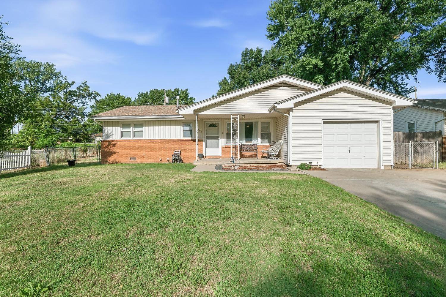 1309 N Baltimore Ave, Derby, KS 67037