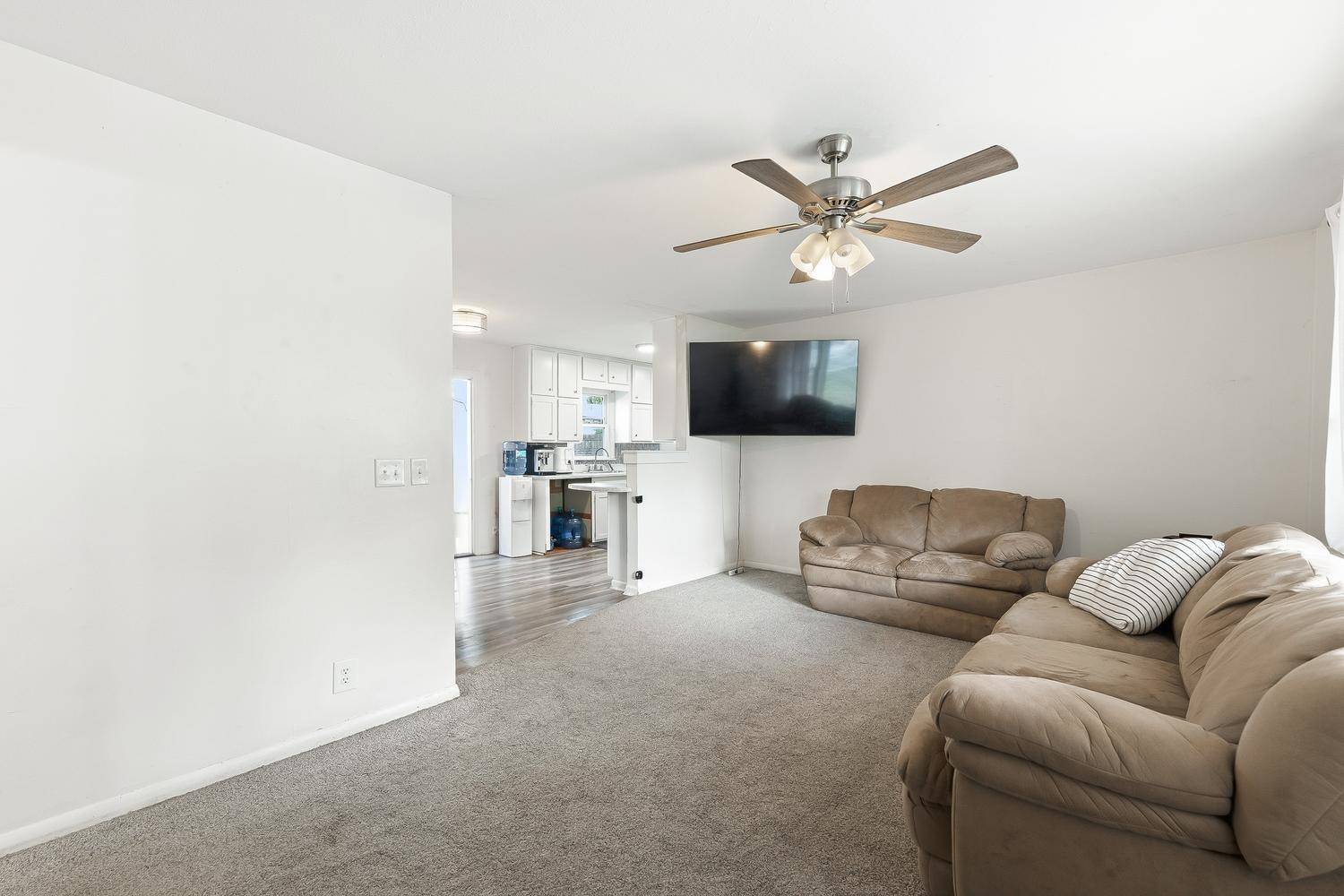 1309 N Baltimore Ave, Derby, KS 67037