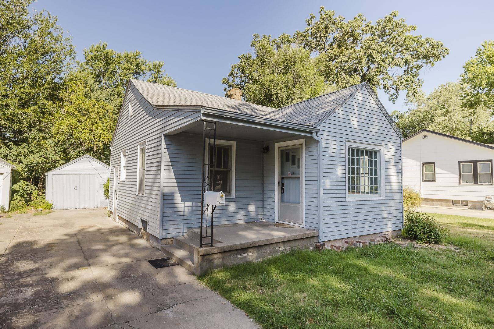 1527 N Woodland, Wichita, KS 67203