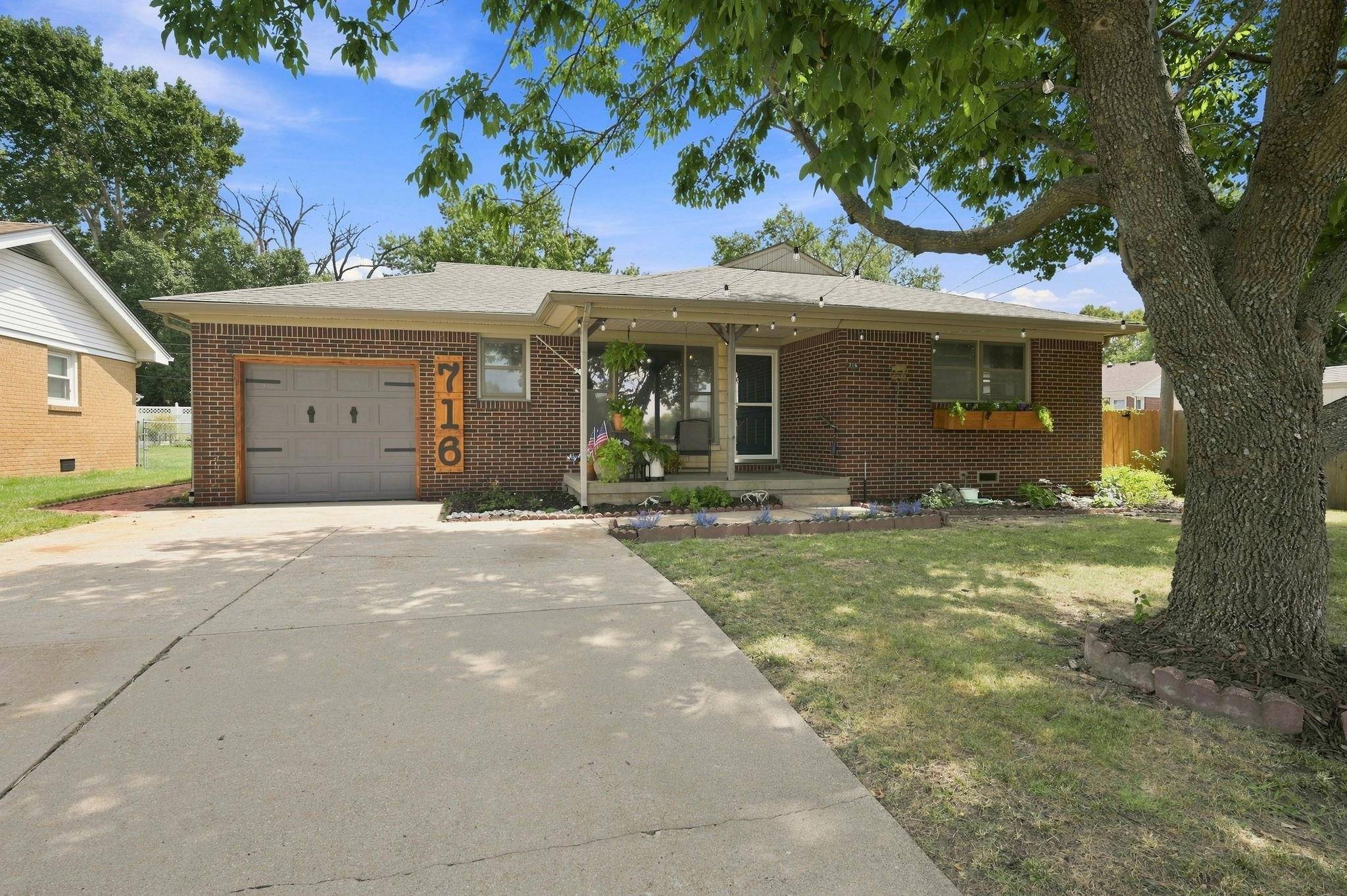 716 N Westview, Derby, KS 67037