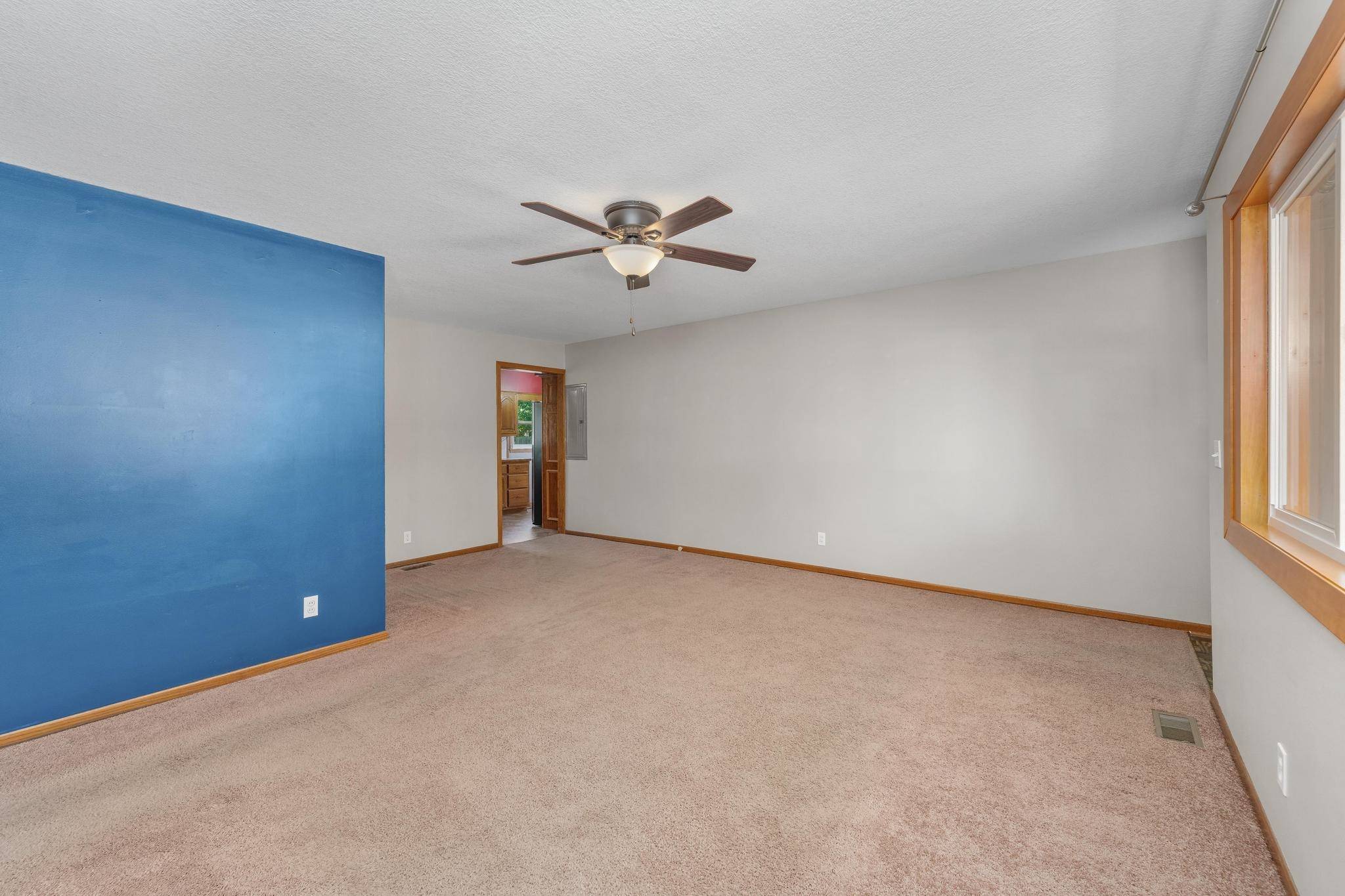 920 W 52nd, Wichita, KS 67217