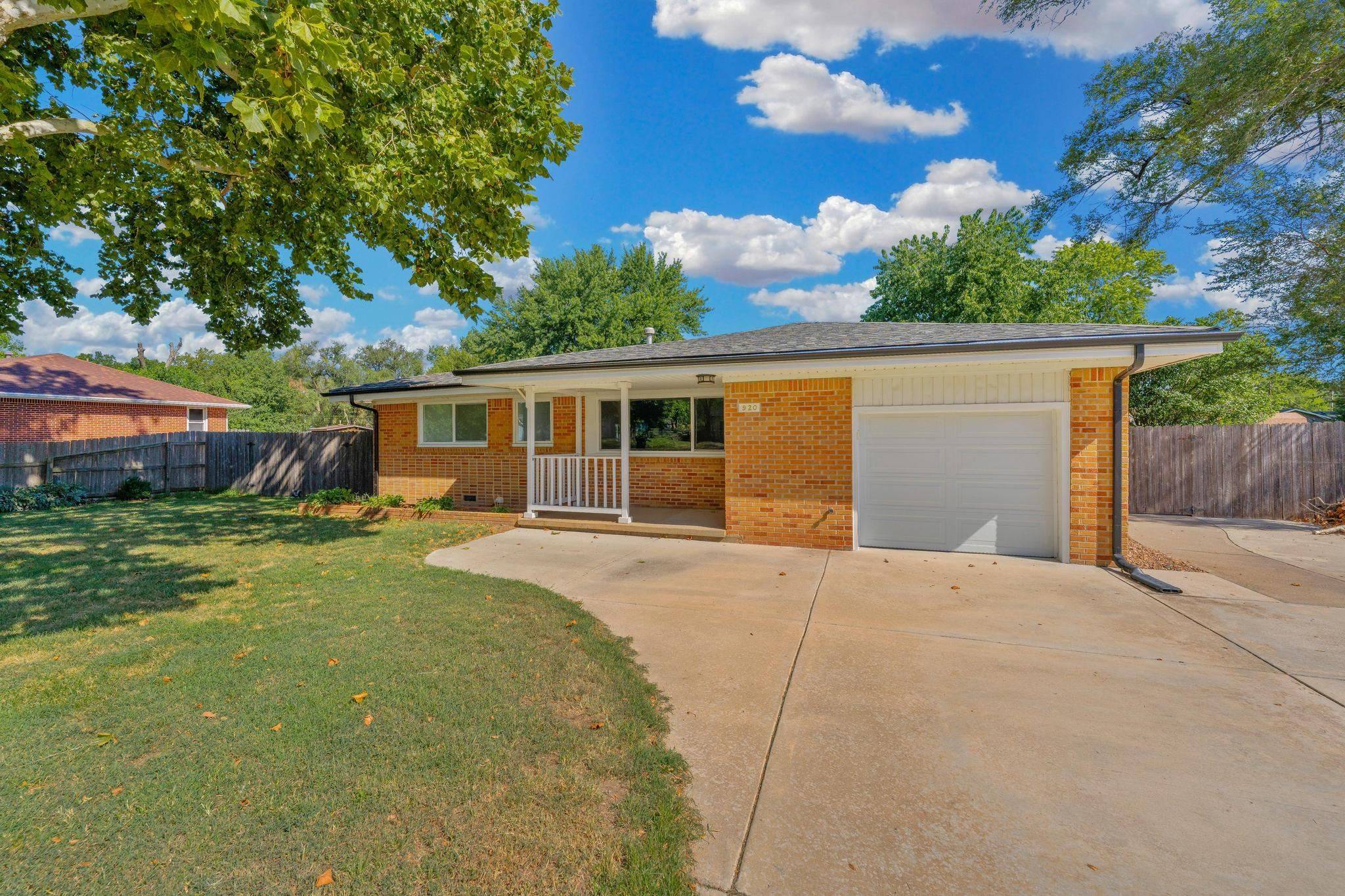 920 W 52nd, Wichita, KS 67217