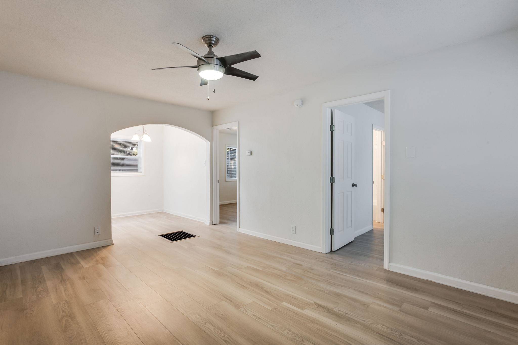422 E Funston Ave, Wichita, KS 67211