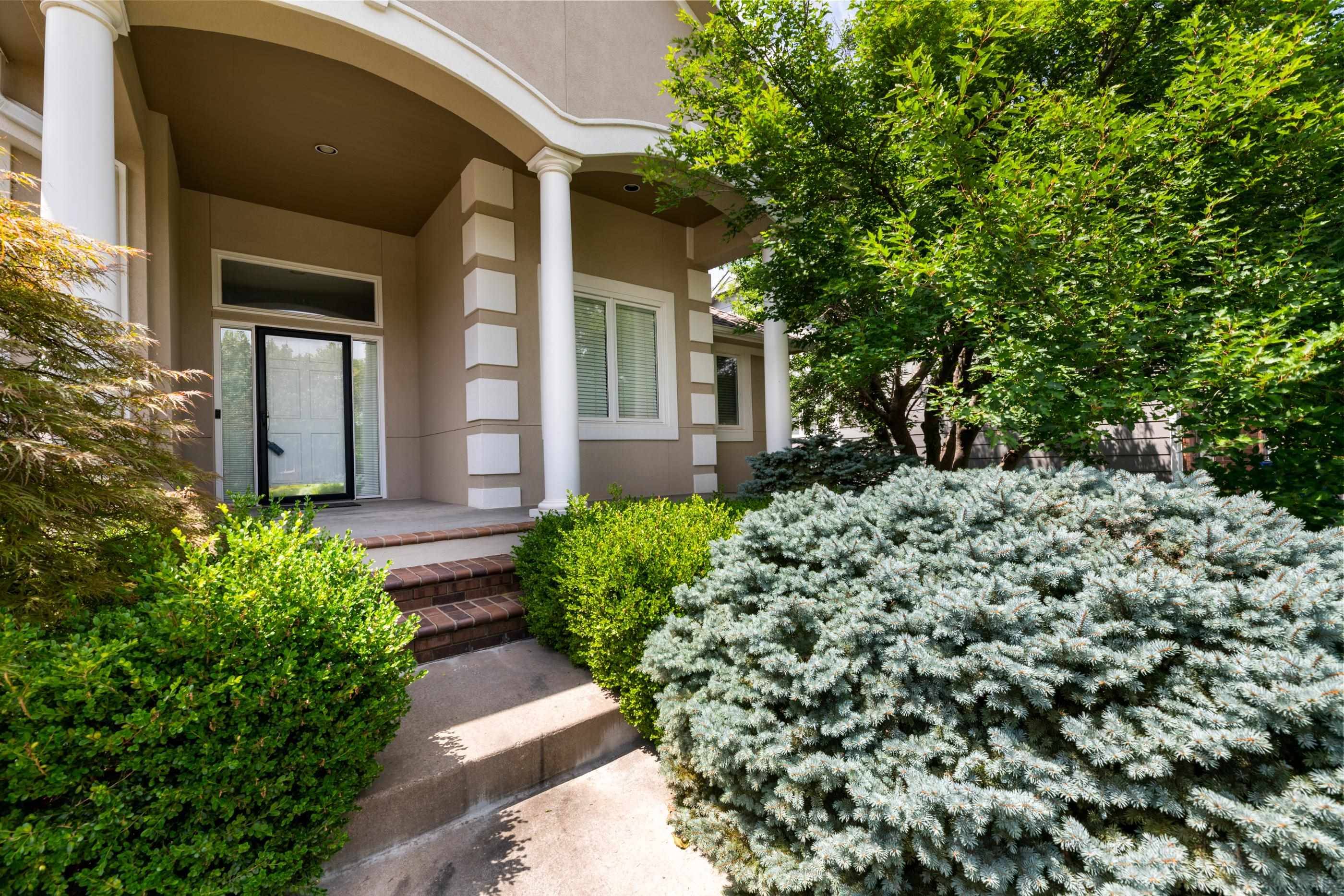 969 N White Tail Cir, Wichita, KS 67206