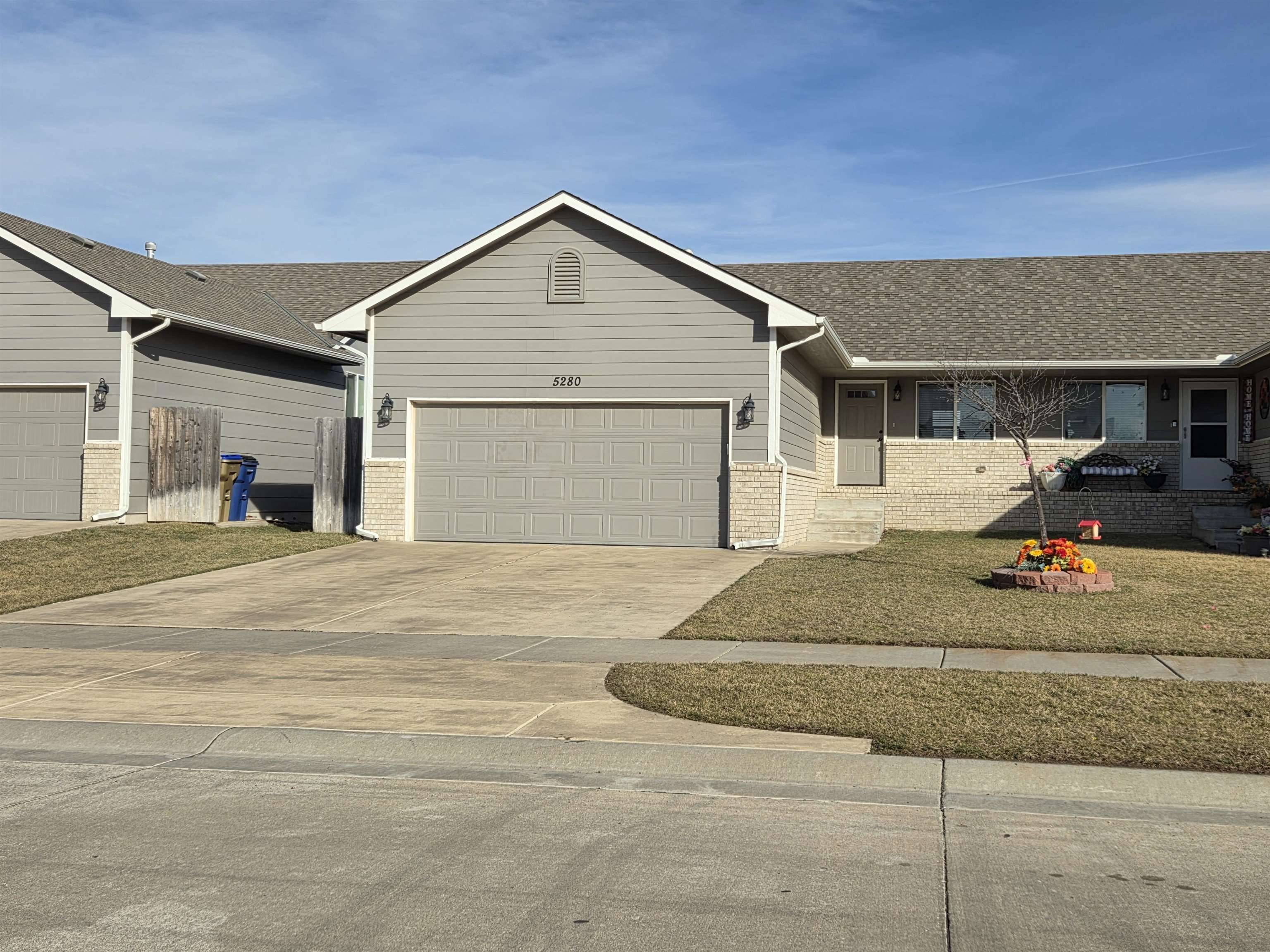 5278 N cypress Cir, Bel Aire, KS 67226