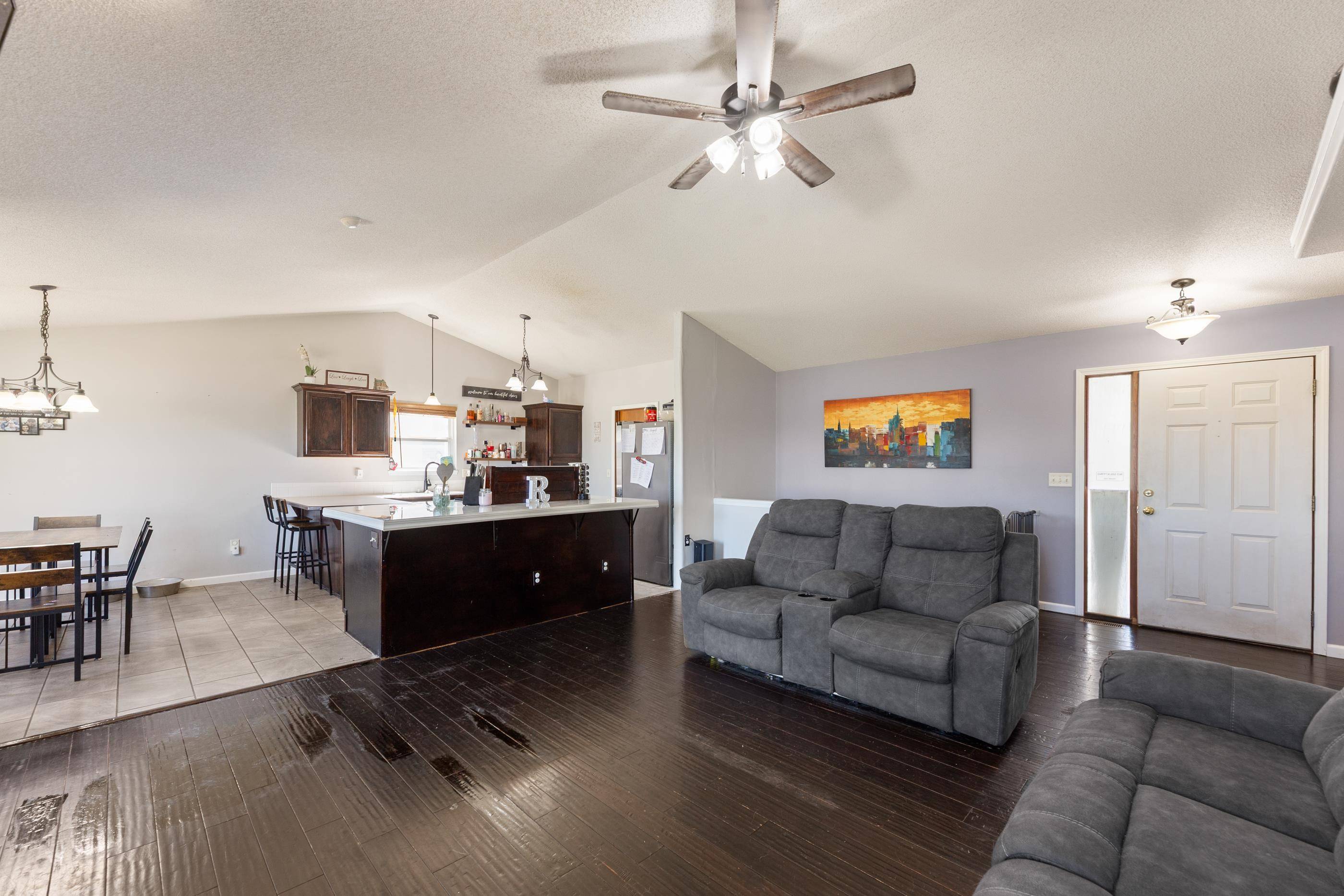 816 Country Ln., Newton, KS 67114