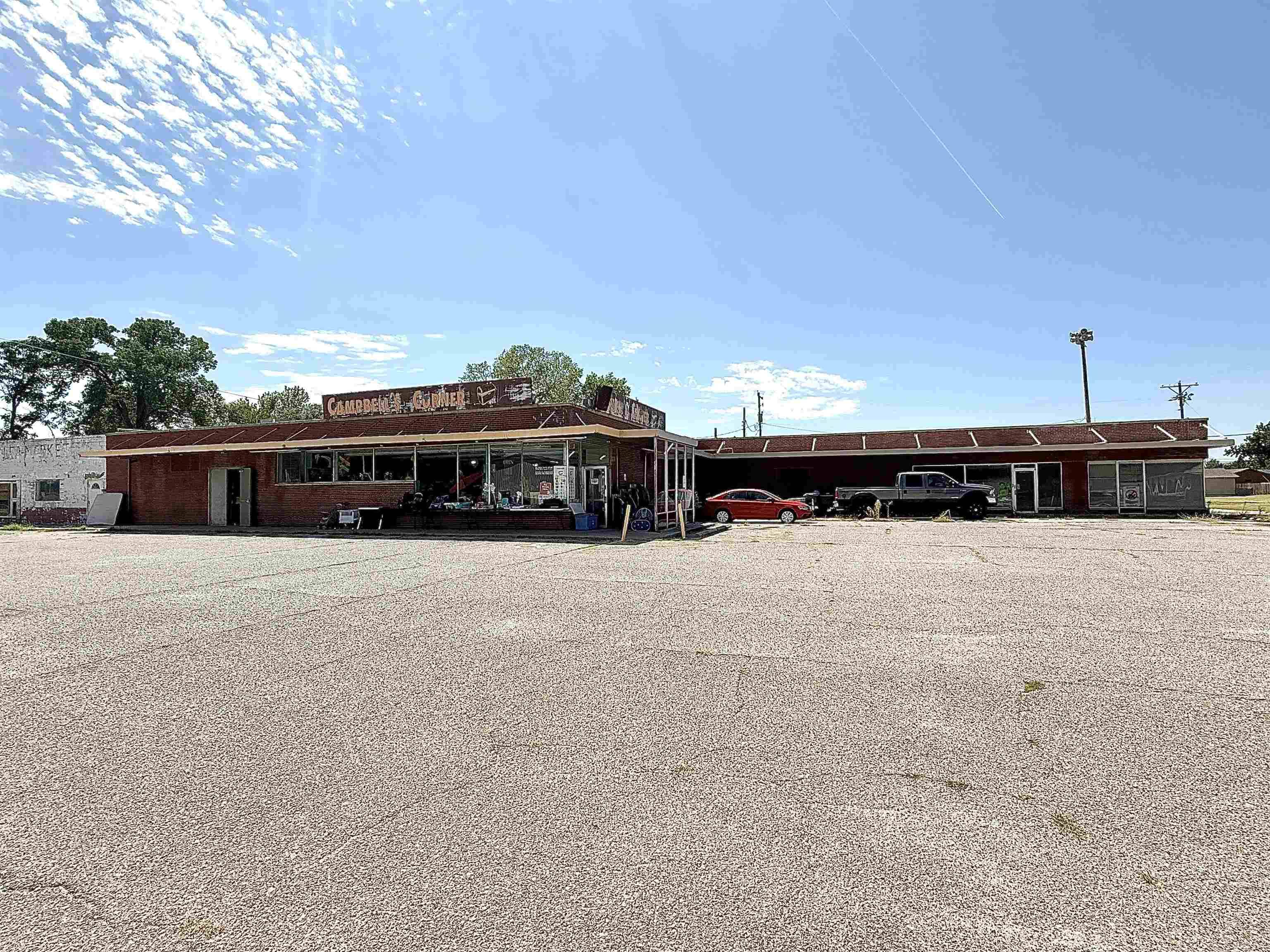 4603 S Seneca, Wichita, KS 67217