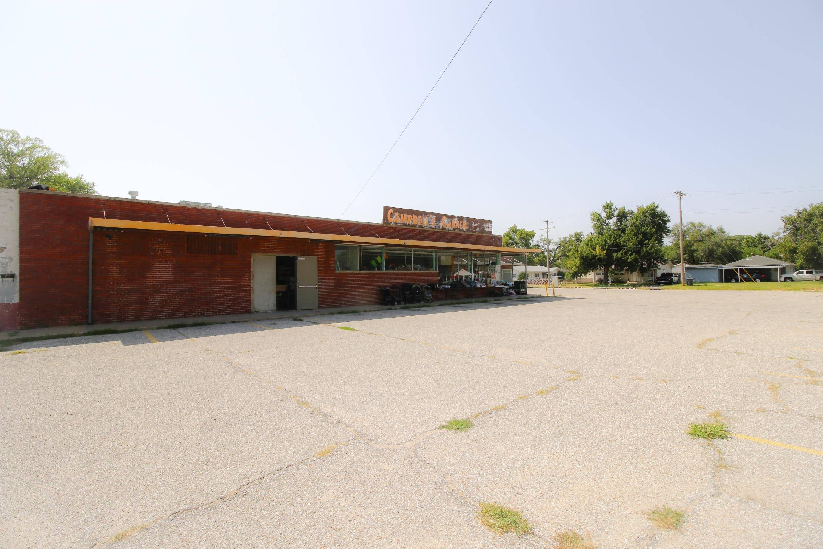 4603 S Seneca, Wichita, KS 67217