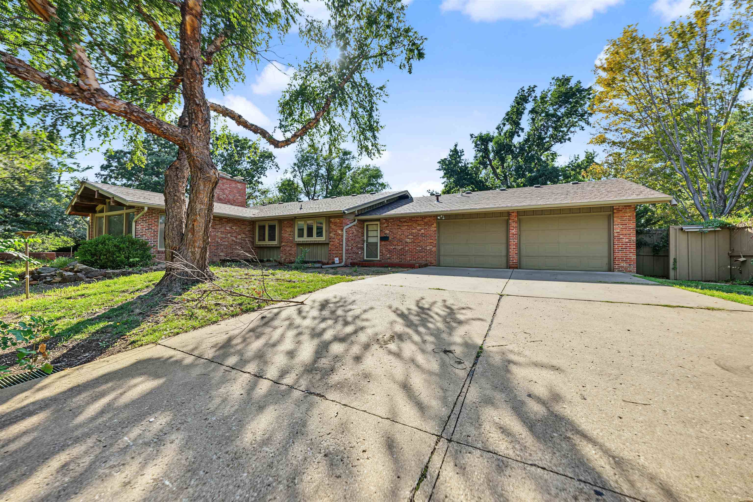 534 Upper Mill Hts. Dr., Salina, KS 67401