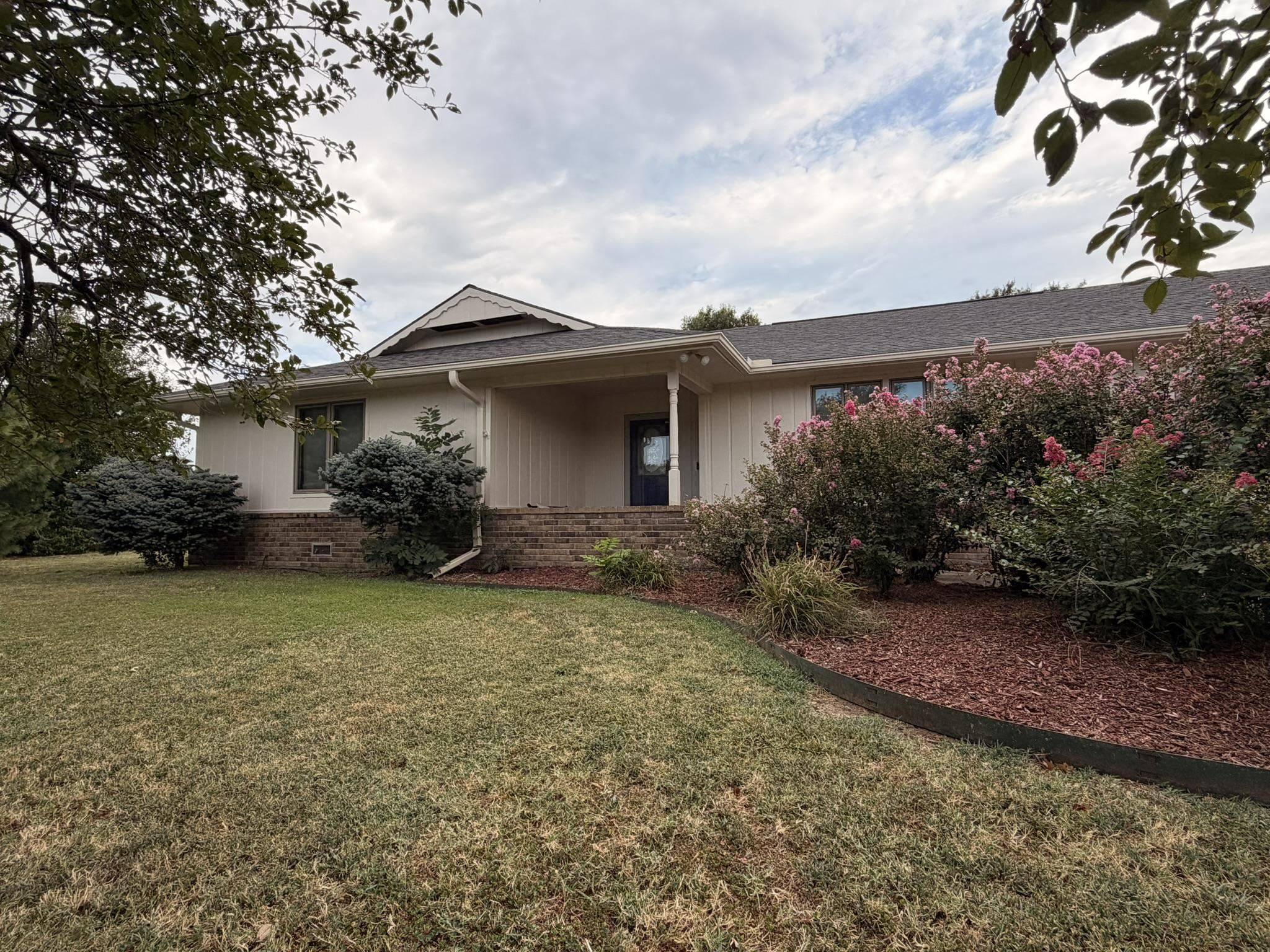 2817 E Birch Avenue, Parkerfield, KS 67005