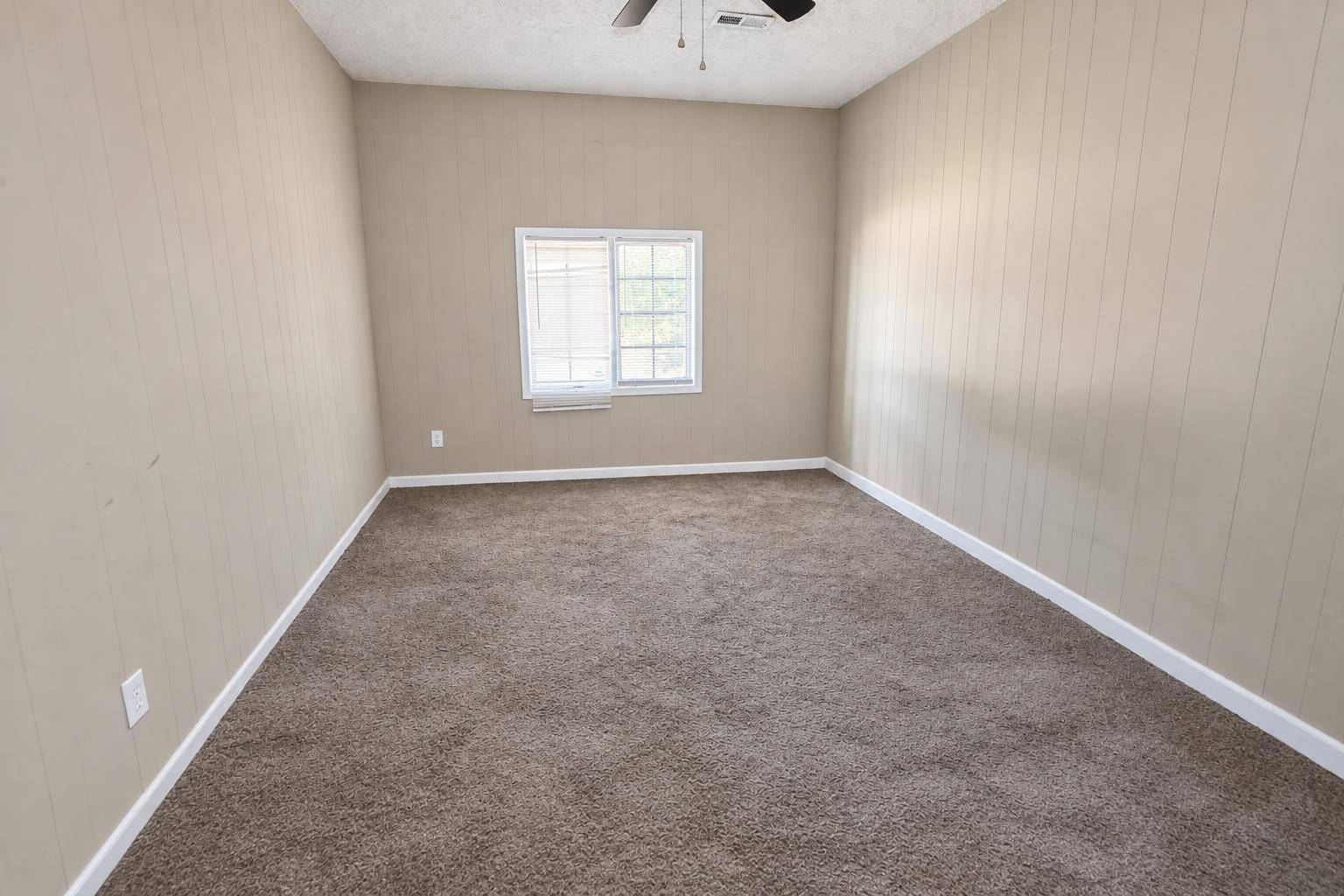1420 E El Monte, Wichita, KS 67216