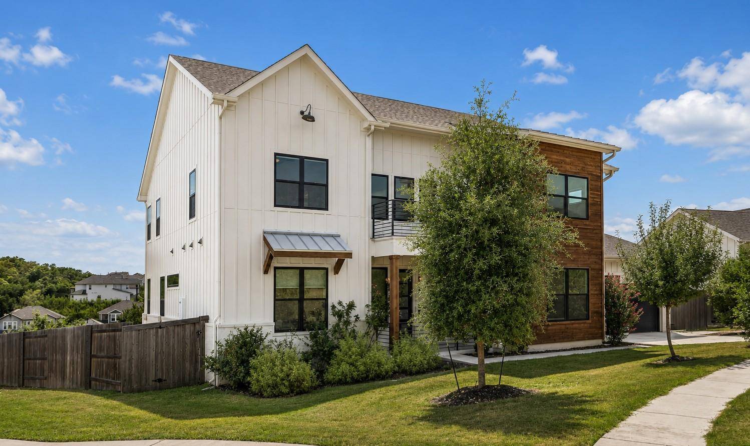 288 Smoke Tree CIR, Dripping Springs, TX 78620