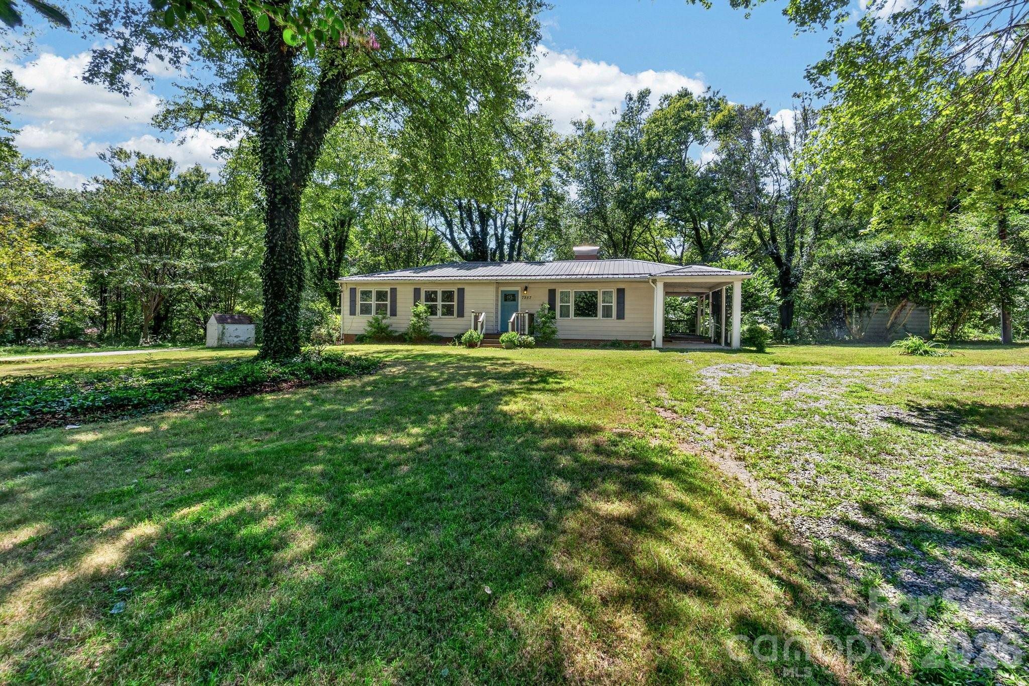7257 Sherrills Ford RD, Sherrills Ford, NC 28673