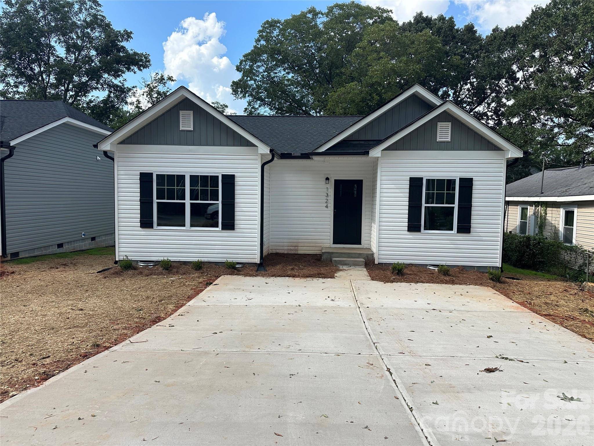 1324 Jay AVE, Gastonia, NC 28052