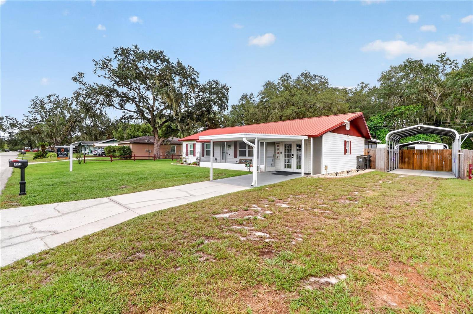 6312 SWEETWATER DR E, Lakeland, FL 33811