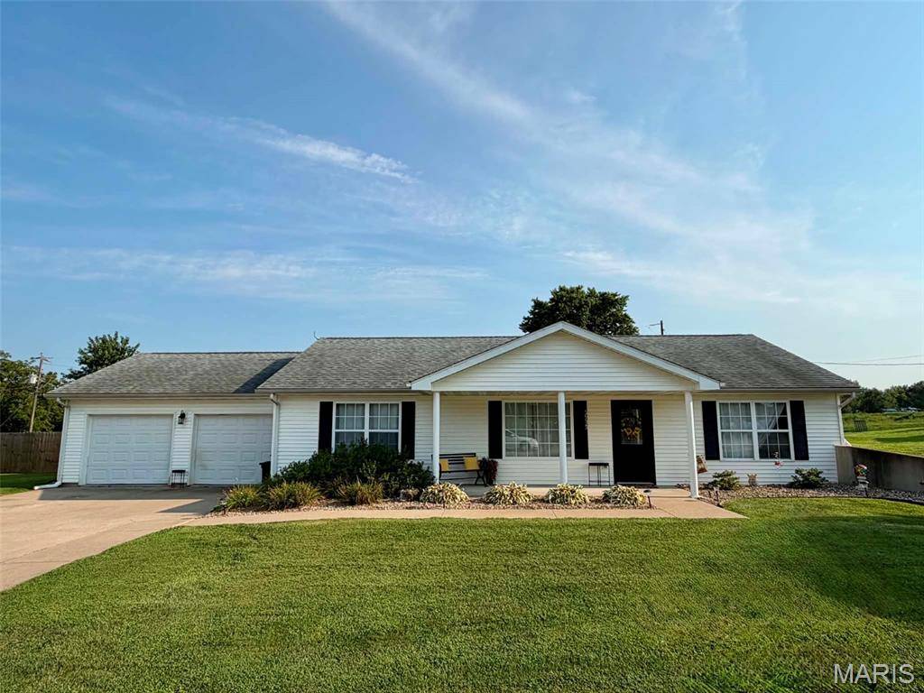56429 Turner Acres PL, New London, MO 63459