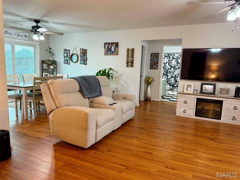 56429 Turner Acres PL, New London, MO 63459
