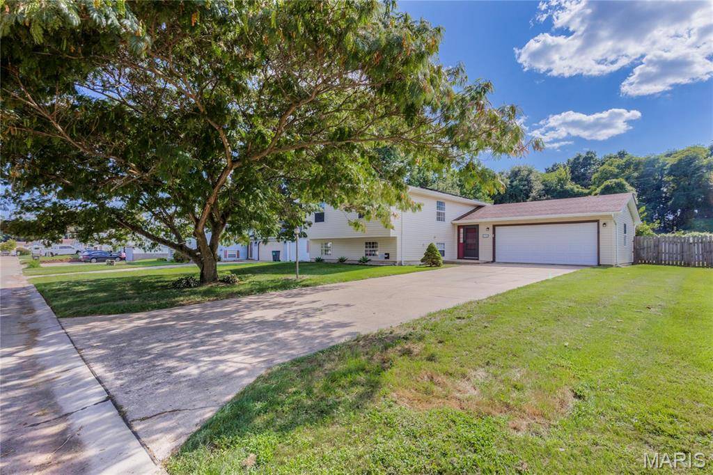 4708 Storeyland DR, Alton, IL 62002