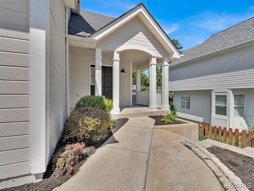 469 Seton Hall CT, Valley Park, MO 63088
