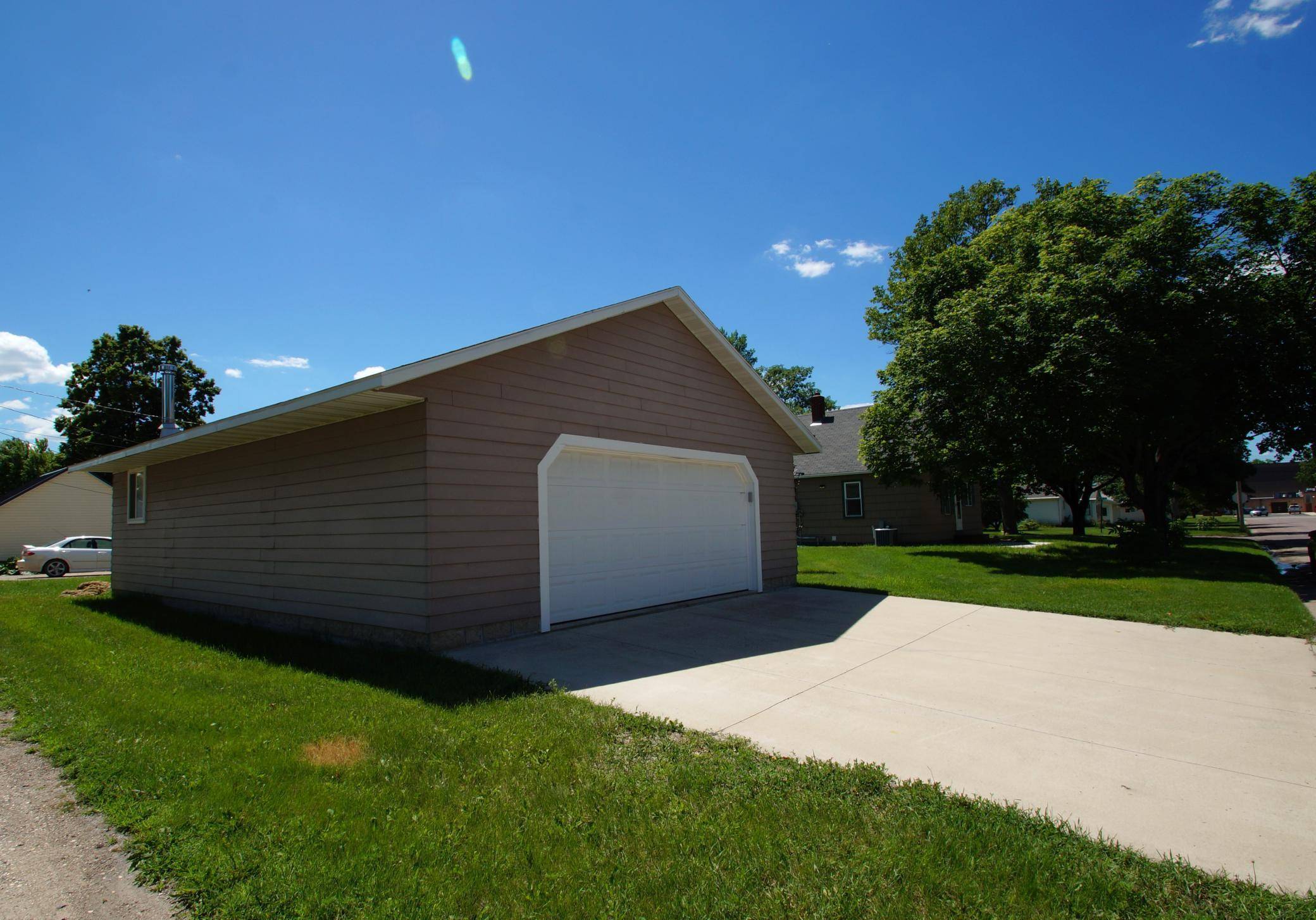 612 12th ST N, Benson, MN 56215