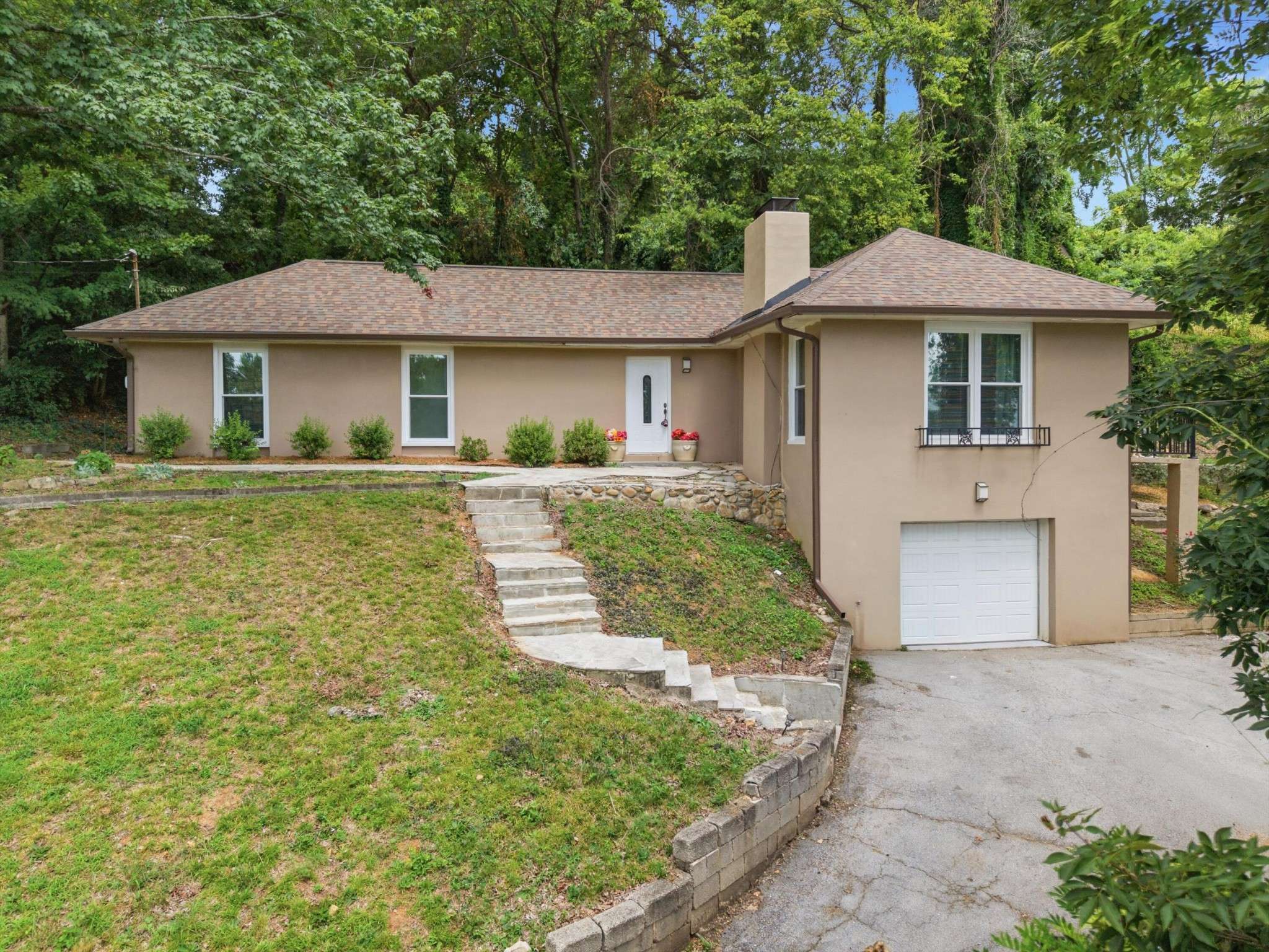 119 Crestview Circle, Chattanooga, TN 37411