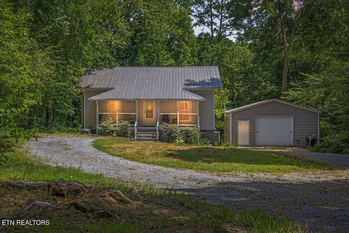 795 Athens Pike, Etowah, TN 37331
