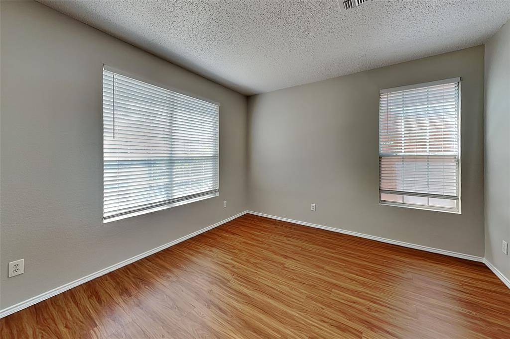 1790 Crosshaven Drive, Lewisville, TX 75077