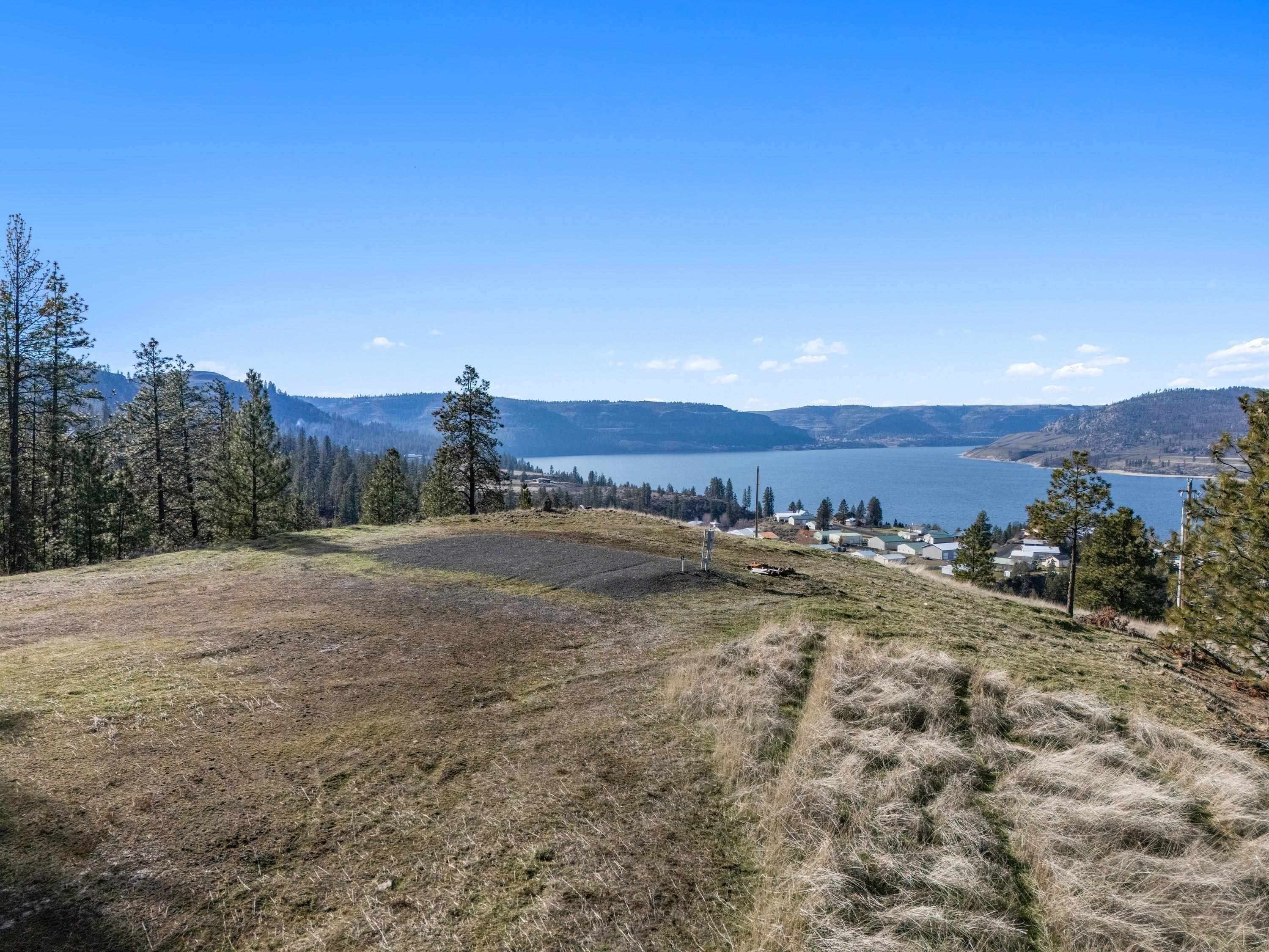 30425 River Bend Ln E, Davenport, WA 99122