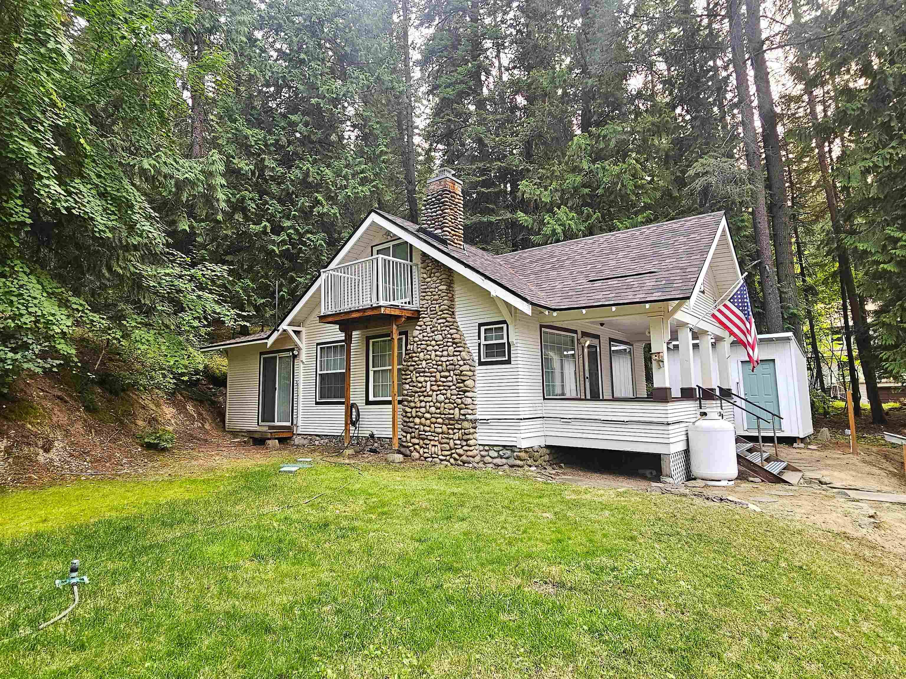 14354 N MEADOW Ln, Newman Lake, WA 99025