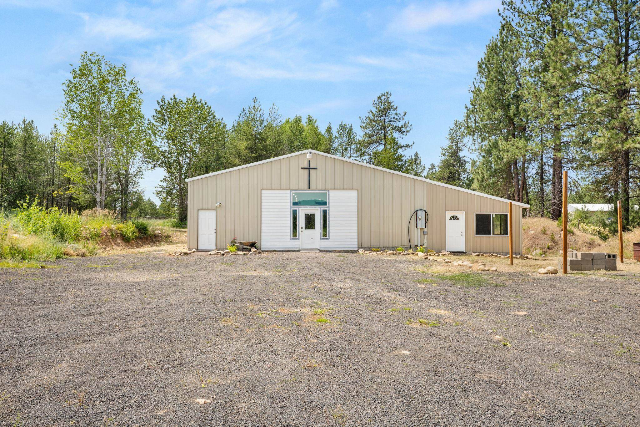 26811 N YALE Rd, Chattaroy, WA 99003