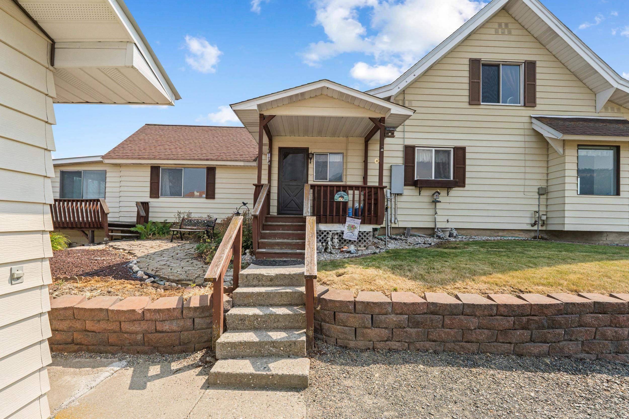 2228 Blue Creek Rd, Addy, WA 99101