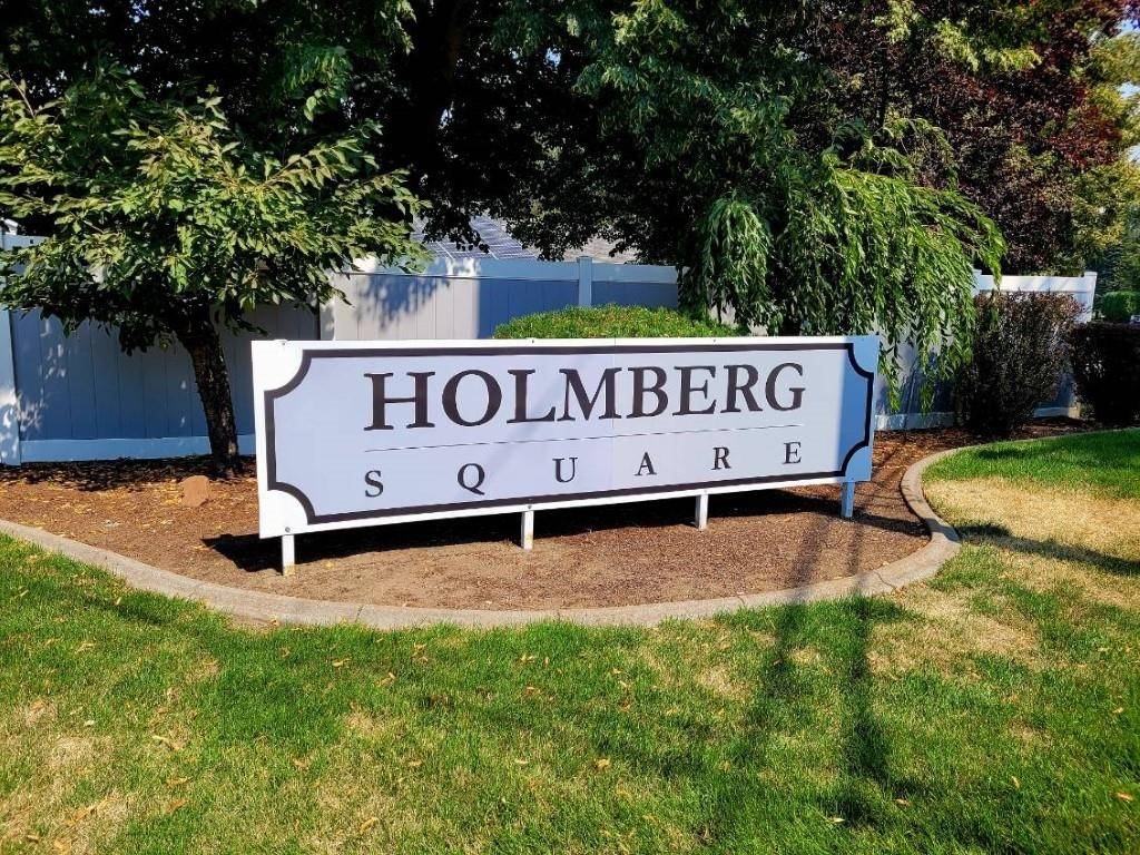624 W Holmberg Ln, Spokane, WA 99218