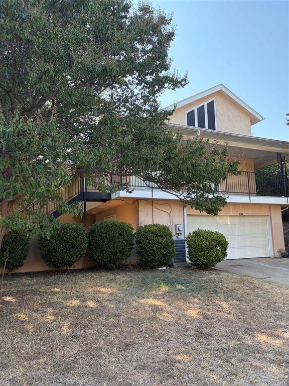 2126 Fleur De Lis Court, Arlington, TX 76012