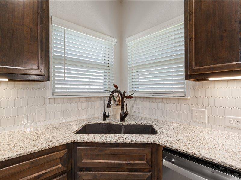 7711 Silicon DR, Killeen, TX 76542