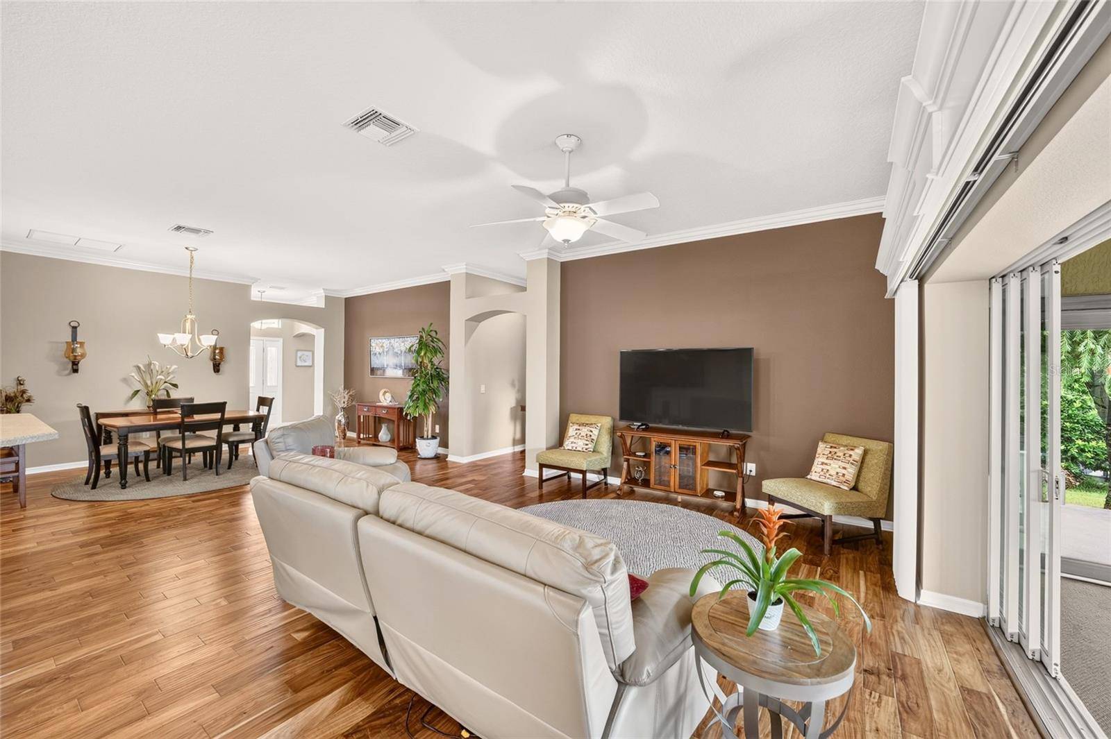 2425 BOILING SPRINGS CT, The Villages, FL 32162