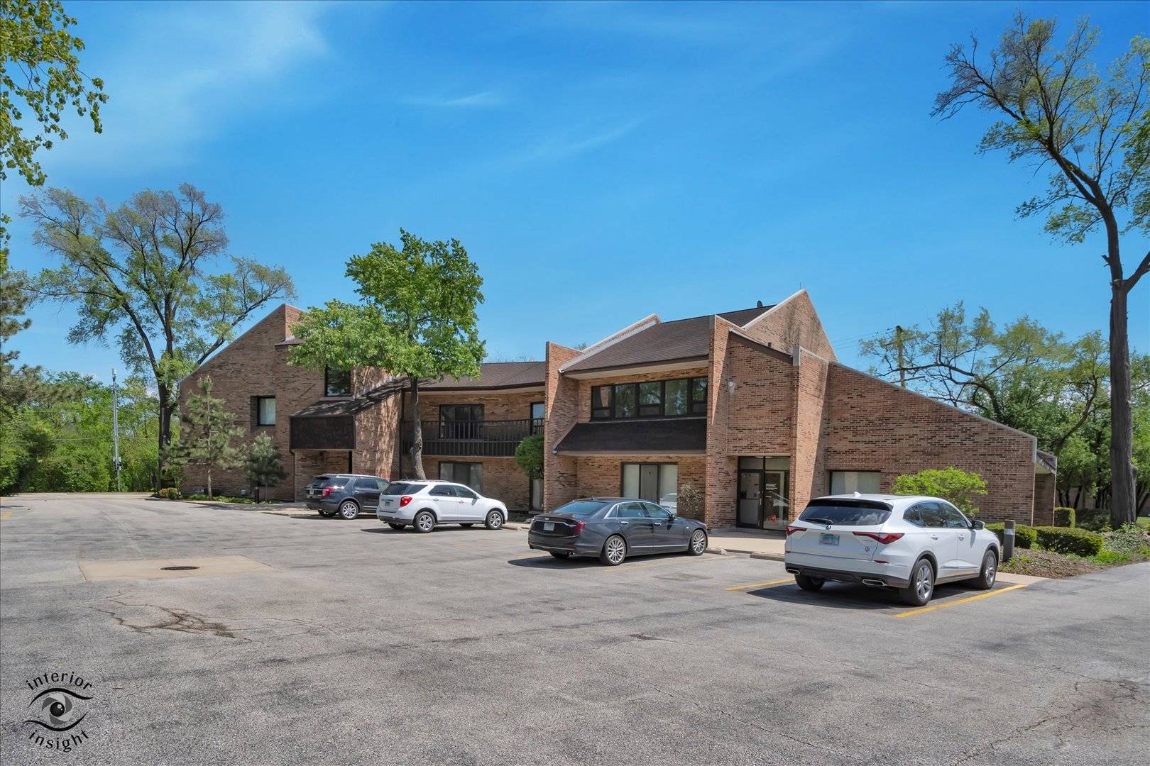 501 W Ogden AVE, Hinsdale, IL 60521