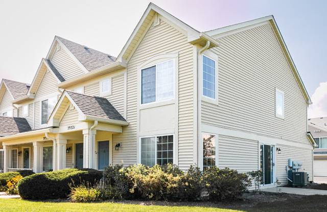 39321 N Melbourne CT, Beach Park, IL 60083