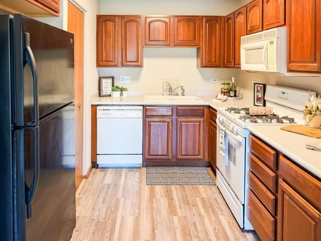 39321 N Melbourne CT, Beach Park, IL 60083