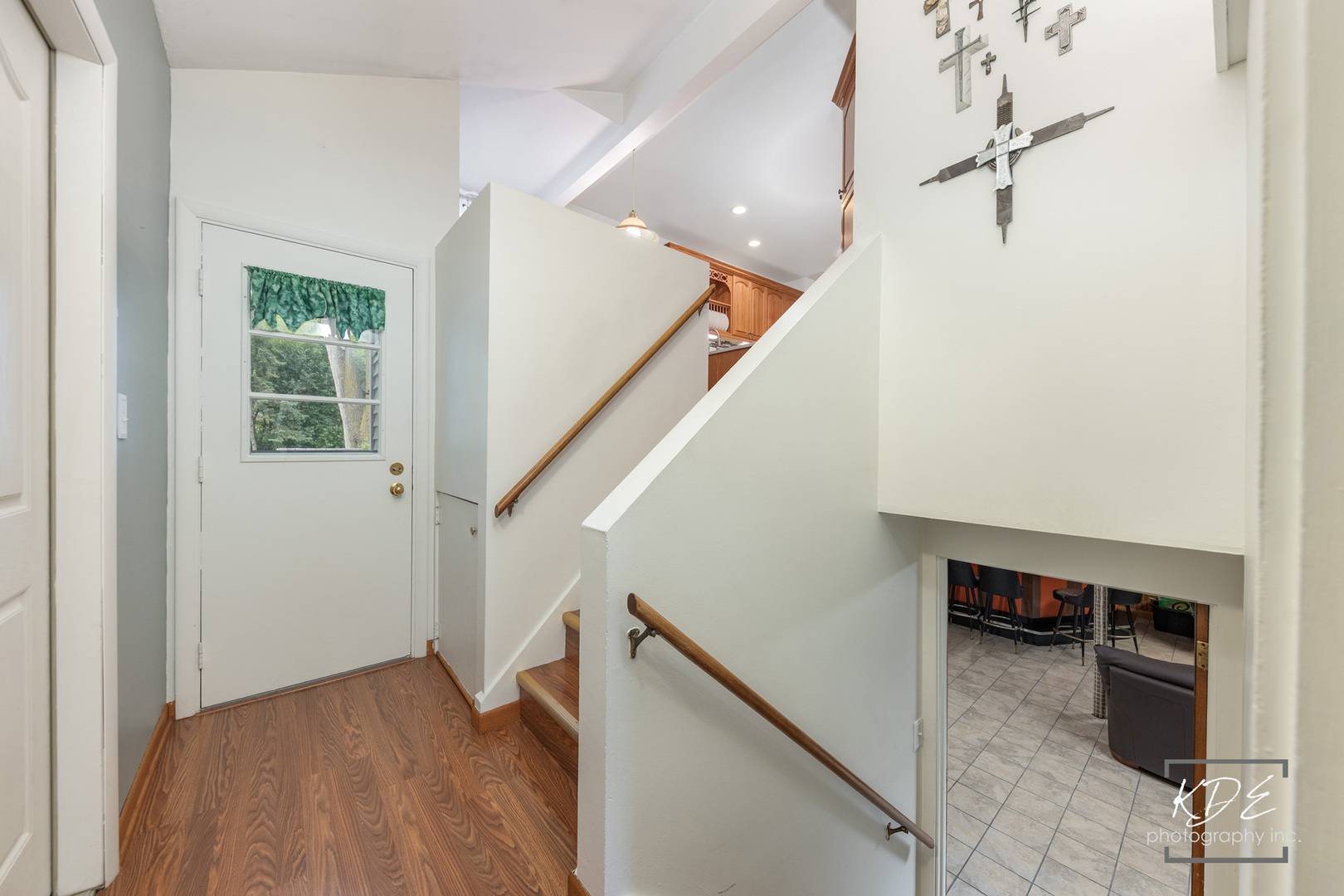 8 E Gartner RD, Naperville, IL 60540
