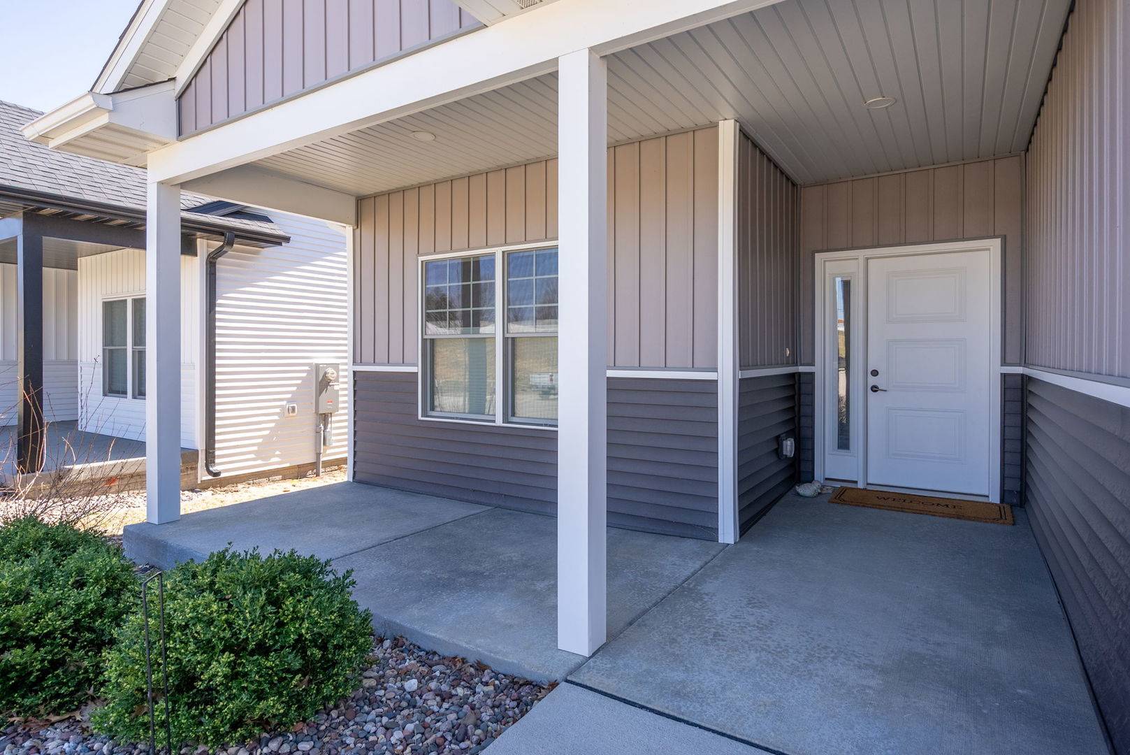 1311 Heights CT, Bettendorf, IA 52722
