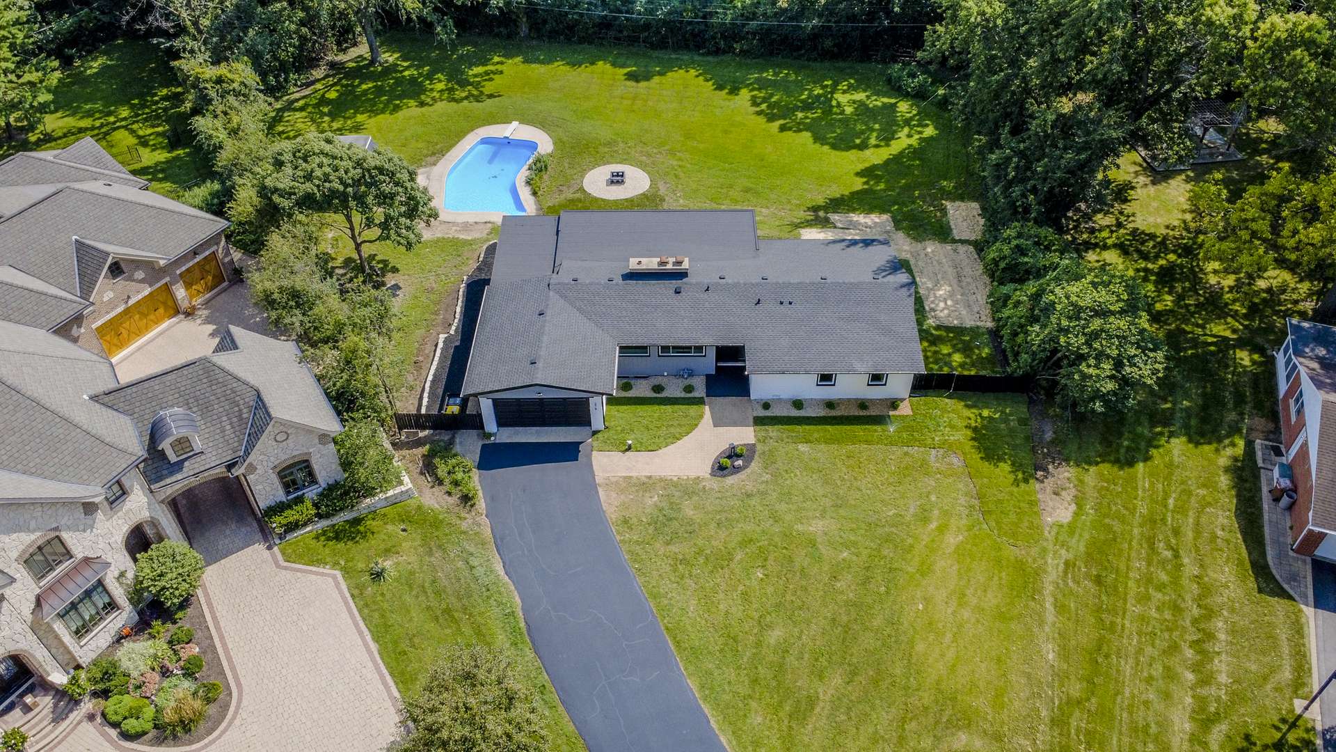 275 Goodridge TER, Roselle, IL 60172