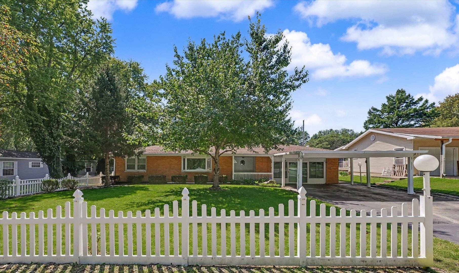 Address not disclosed, Urbana, IL 61802