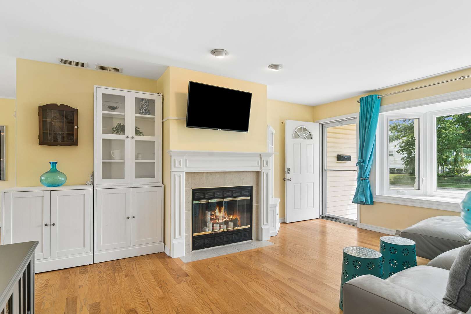 712 Saint Marys Pkwy, Buffalo Grove, IL 60089