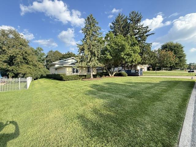 12217 S Flambeau DR, Palos Heights, IL 60463