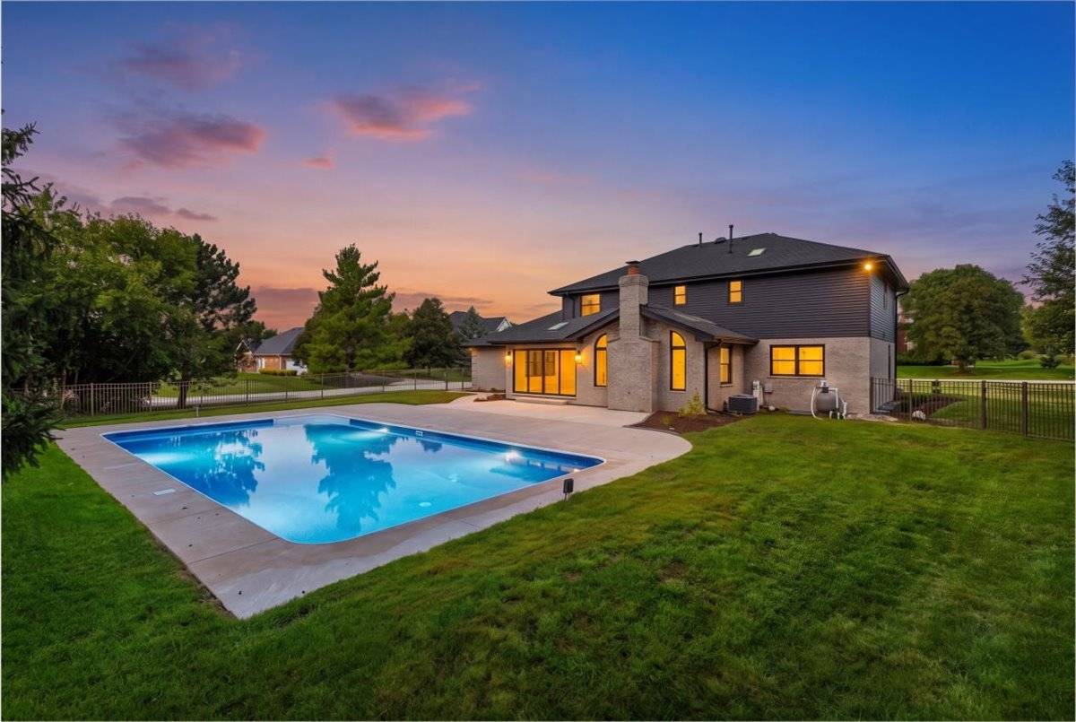 13136 Fox Hill CT, Lemont, IL 60439