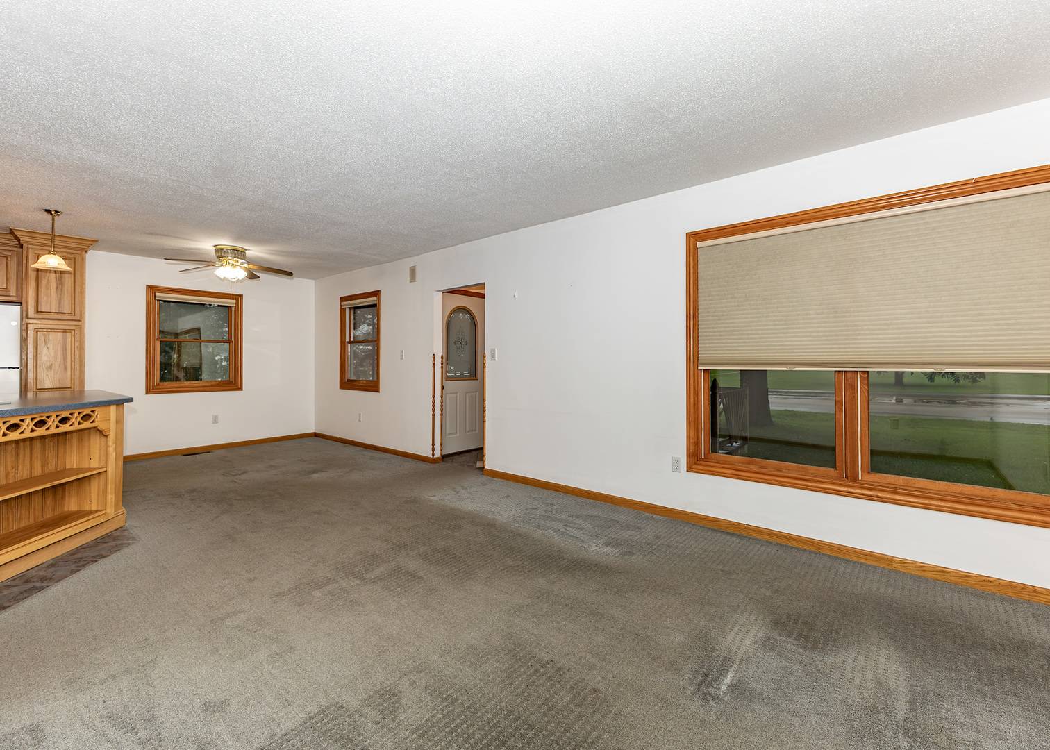 920 9th AVE, Camanche, IA 52730