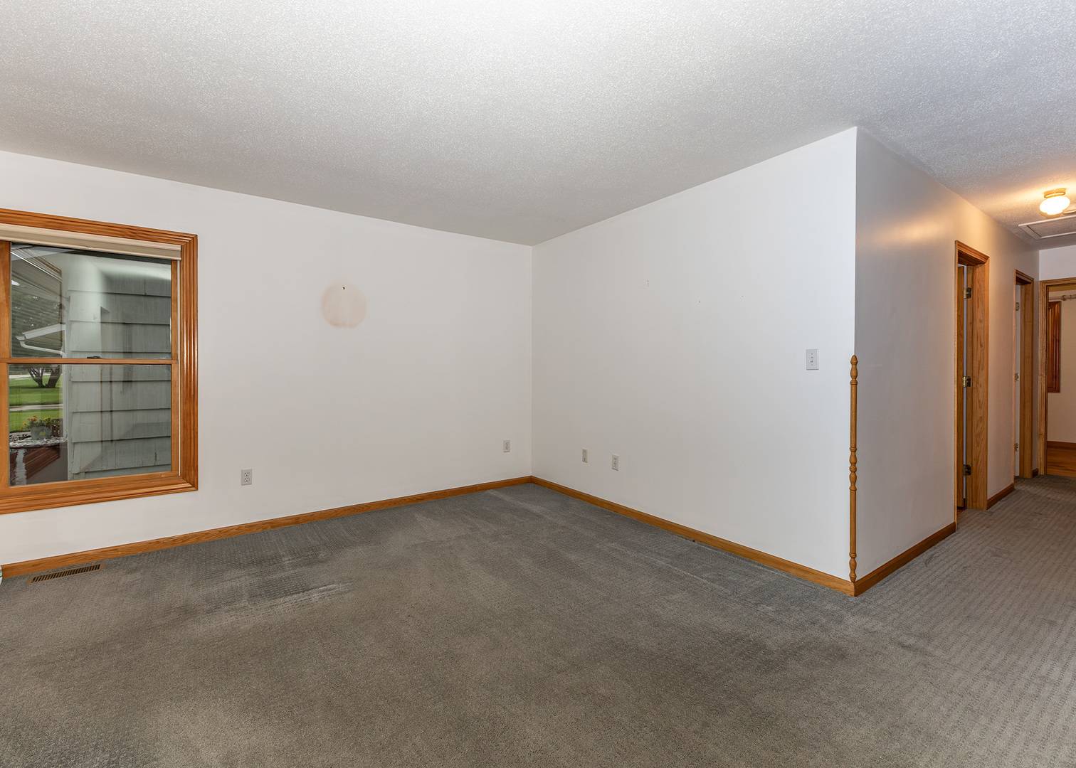 920 9th AVE, Camanche, IA 52730