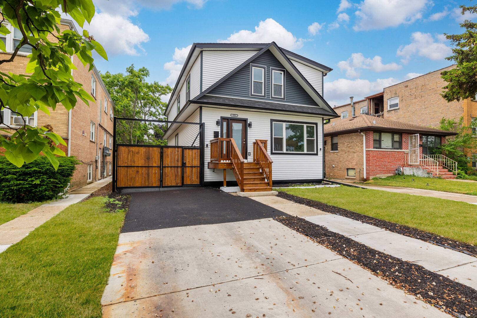 806 S 19th AVE, Maywood, IL 60153